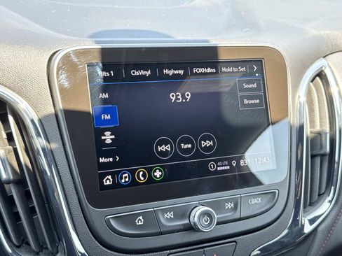 Used 2024 Chevrolet Equinox RS FWD image 15