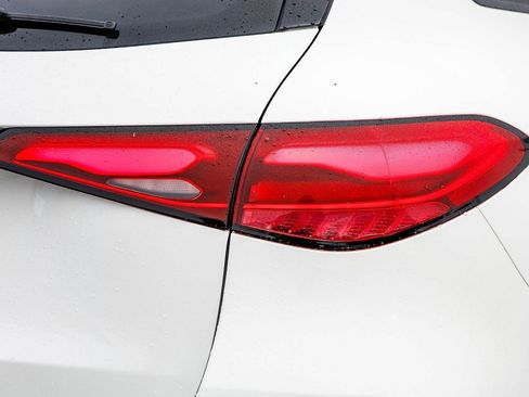 Certified 2023 Mercedes-Benz GLC 300 image 8