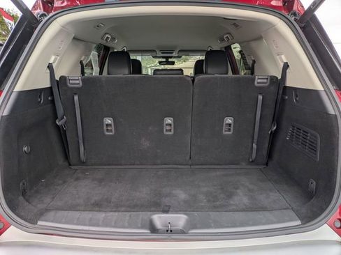 Used 2023 Nissan Pathfinder SL w/ Black Appearance Package image 30