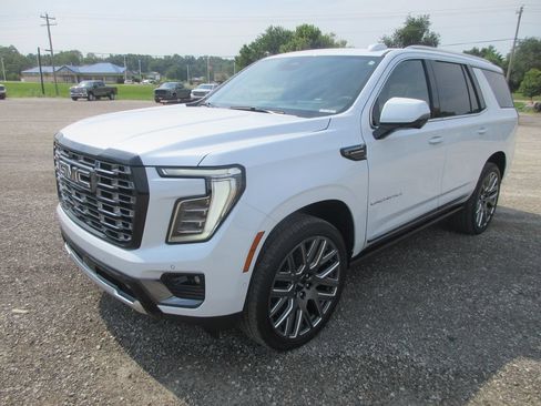 New 2026 GMC Yukon Denali Ultimate AWD/4WD image 9