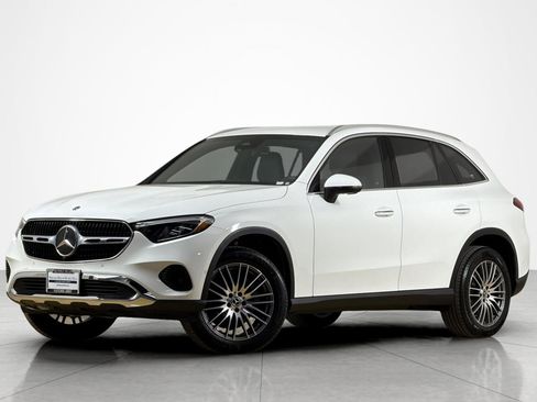 Used 2026 Mercedes-Benz GLC 300 image 1
