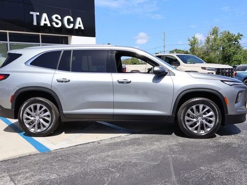 New 2026 Buick Enclave Preferred w/ Power Package FWD image 9