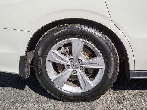 Used 2019 Honda Odyssey EX image 8