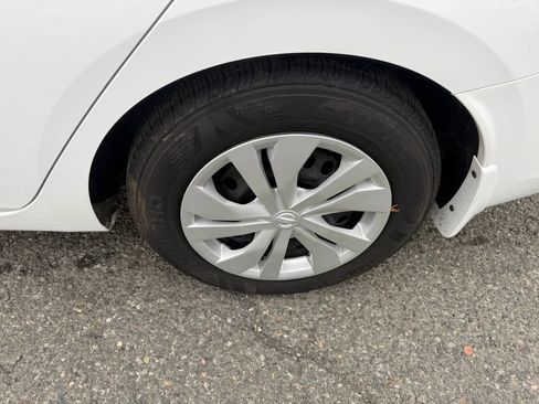 Used 2024 Nissan Versa S w/ Trunk Package image 9