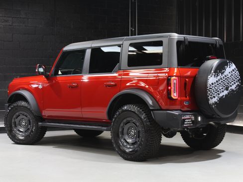 Used 2024 Ford Bronco Outer Banks AWD/4WD image 12