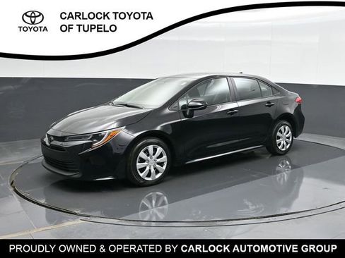 Used 2024 Toyota Corolla LE image 1