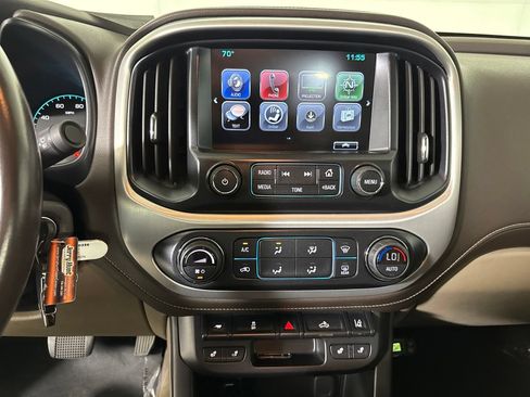 Used 2017 GMC Canyon SLT w/ Driver Alert Package AWD/4WD image 17