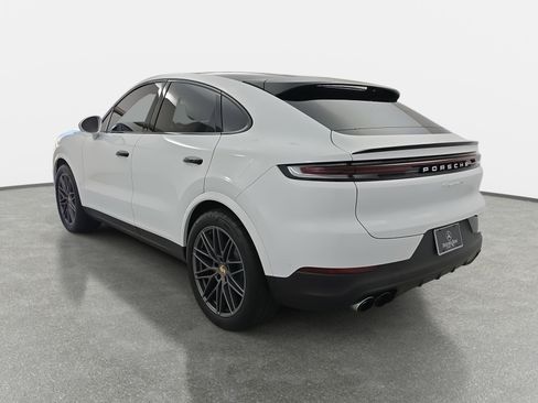 Used 2024 Porsche Cayenne S image 7