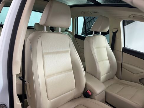 Used 2015 Volkswagen Tiguan SE FWD image 26