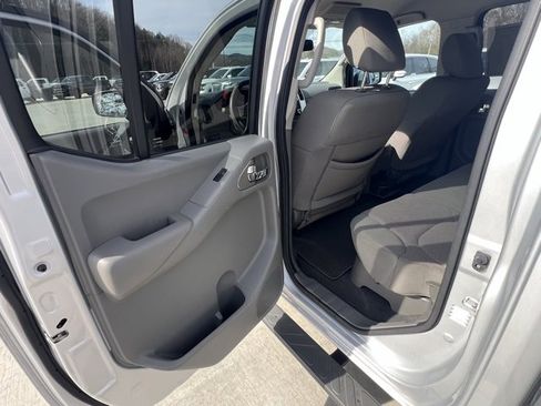 Used 2021 Nissan Frontier SV image 23