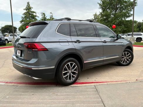 Used 2020 Volkswagen Tiguan SE AWD/4WD image 6