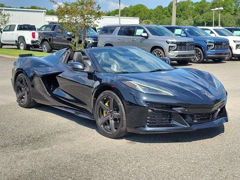 Used 2023 Chevrolet Corvette Z06 RWD image 1