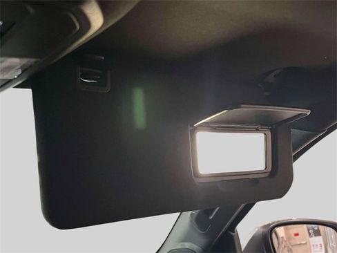 Certified 2025 Toyota Tacoma TRD Off-Road image 32