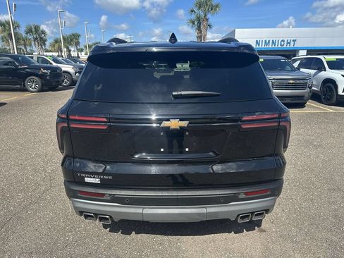 Used 2025 Chevrolet Traverse LT FWD image 15