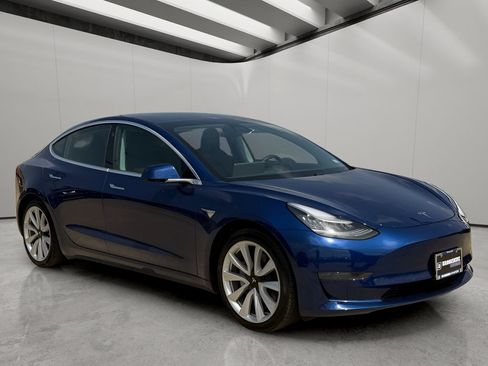 Used 2020 Tesla Model 3 Standard Range RWD image 7