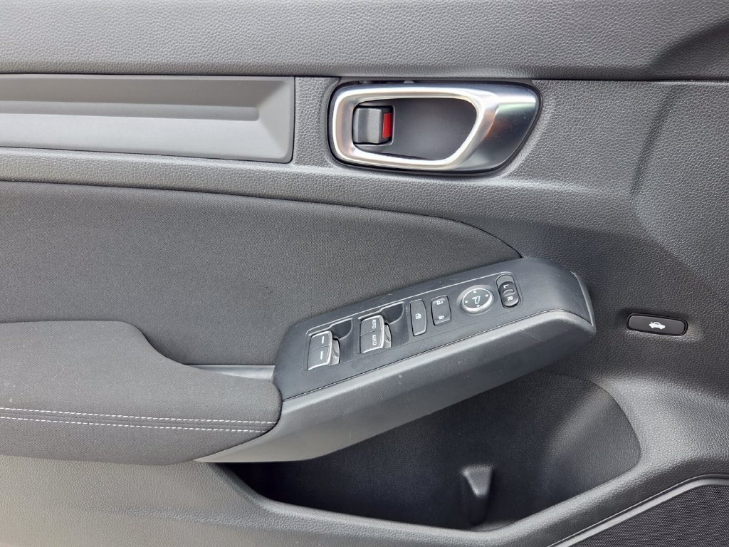 Certified 2025 Honda Civic Sport image 30