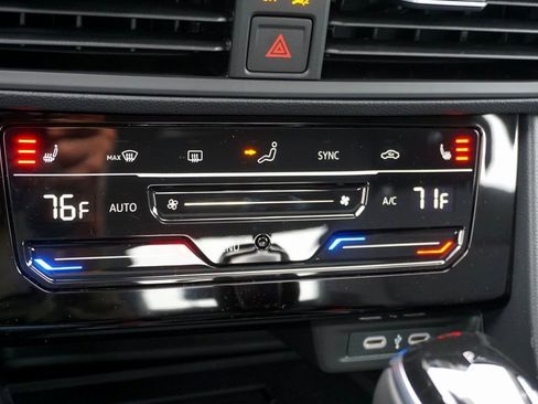 New 2025 Volkswagen Jetta SE image 14