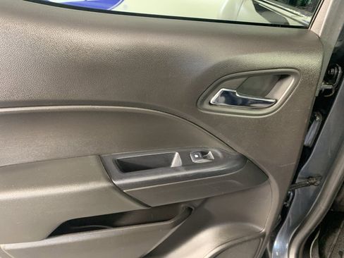 Used 2017 Chevrolet Colorado LT image 31