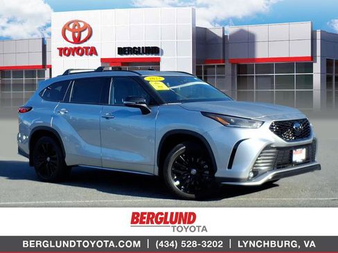 Used 2023 Toyota Highlander XSE AWD/4WD image 1