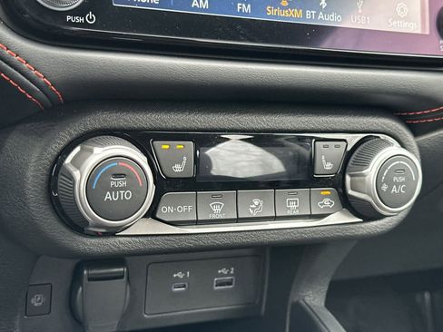 New 2025 Nissan Versa SR image 19