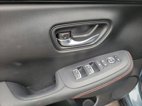 Used 2025 Honda HR-V Sport image 9