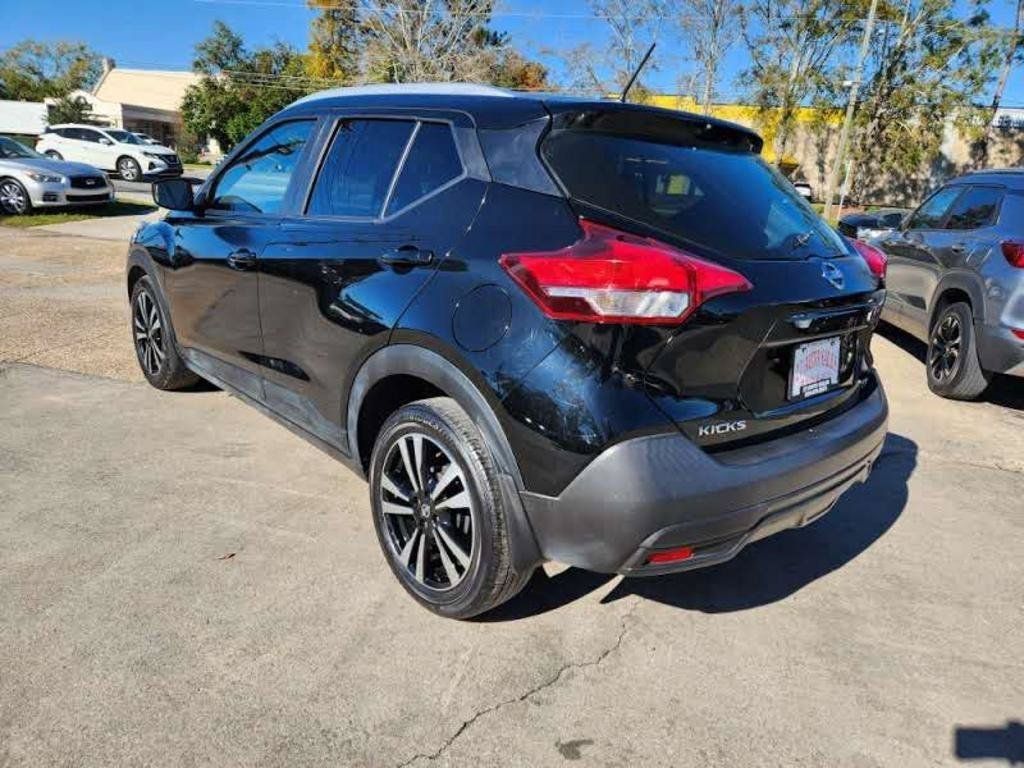 Used 2019 Nissan Kicks SV w/ Interior Electronics Package FWD image 7