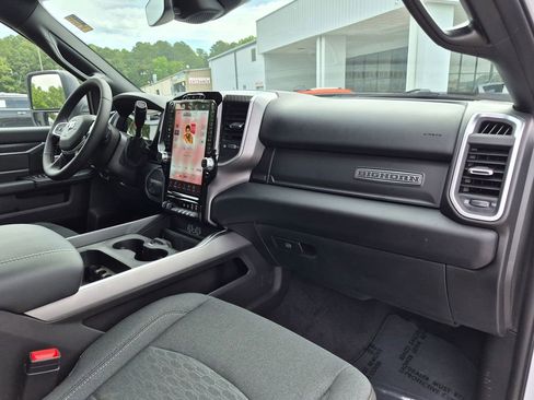 New 2026 RAM 3500 Big Horn AWD/4WD image 32