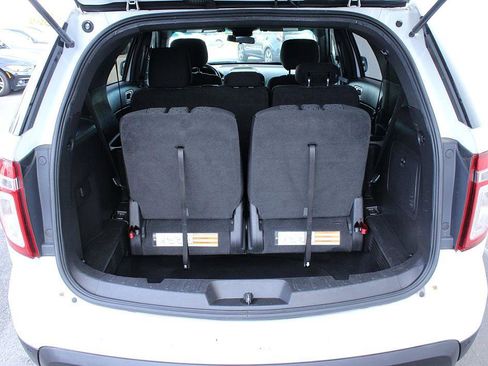 Used 2014 Ford Explorer XLT image 7