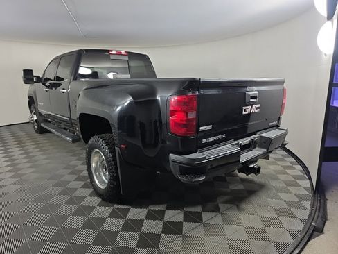 Used 2019 GMC Sierra 3500 Denali w/ Duramax Plus Package image 3
