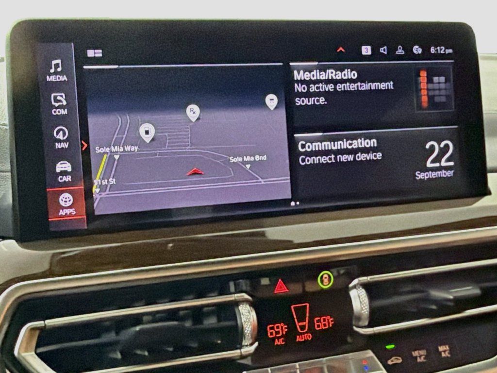 Used 2023 BMW X4 M40i AWD/4WD image 15