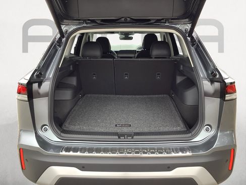 New 2026 Volkswagen Tiguan SE image 10