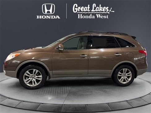 Used 2012 Hyundai Veracruz Limited w/ Entertainment Pkg image 2