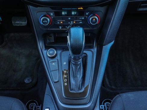 Used 2017 Ford Focus SE image 24