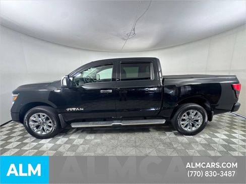 Used 2021 Nissan Titan SL w/ Moonroof Package image 8