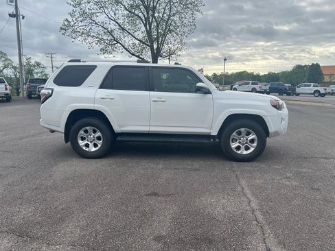 Used 2024 Toyota 4Runner SR5 image 6