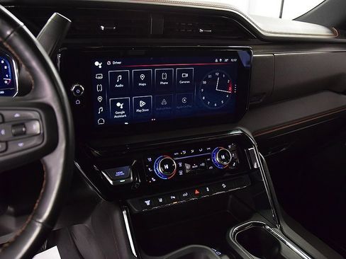 Used 2024 GMC Sierra 2500 AT4 w/ AT4 Premium Plus Package image 24