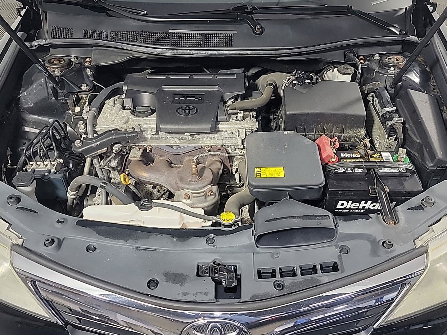 Used 2012 Toyota Camry XLE w/ Leather Pkg FWD image 14
