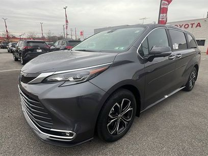New 2025 Toyota Sienna Platinum