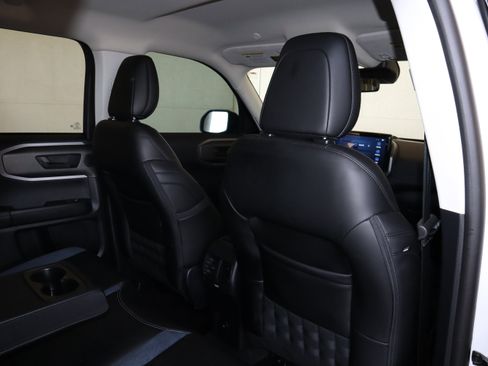 Used 2025 Ford Bronco Sport Outer Banks w/ Outer Banks Tech Package+ image 42