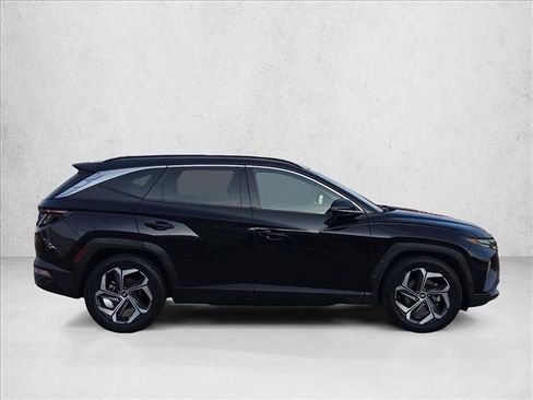 Used 2022 Hyundai Tucson Limited w/ Cargo Package FWD image 4
