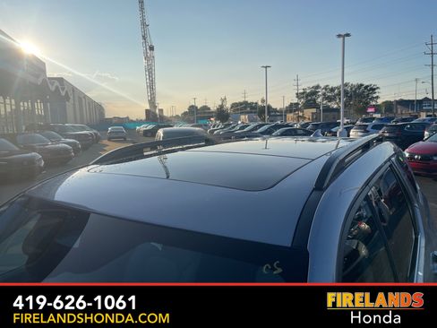 New 2025 Honda Pilot Touring image 11