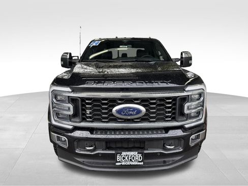Used 2024 Ford F450 Platinum image 2