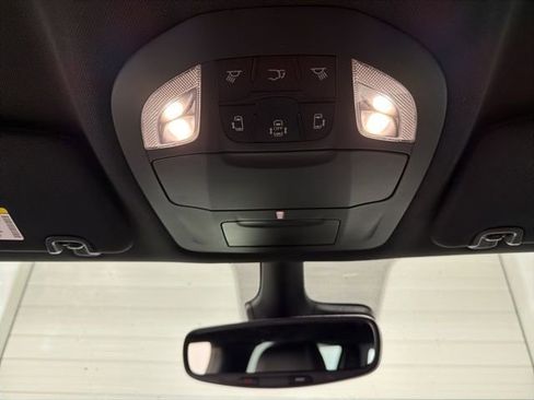 New 2026 Chrysler Pacifica Select image 12