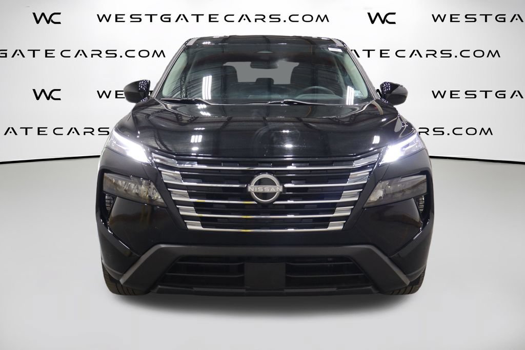 Used 2024 Nissan Rogue SV FWD image 4