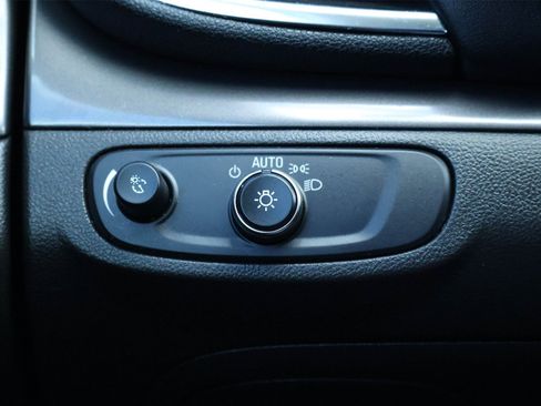 Used 2018 Buick Encore Preferred image 26