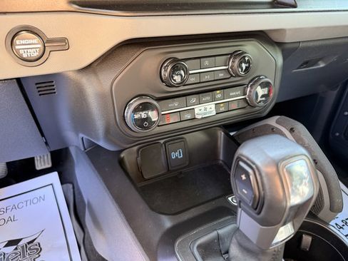 Used 2023 Ford Bronco Big Bend AWD/4WD image 21