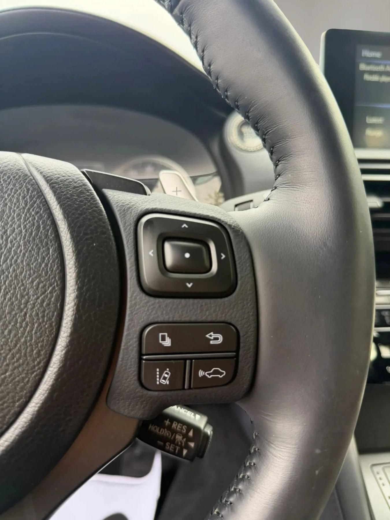 Used 2023 Lexus IS 300 AWD w/ Premium Package image 18