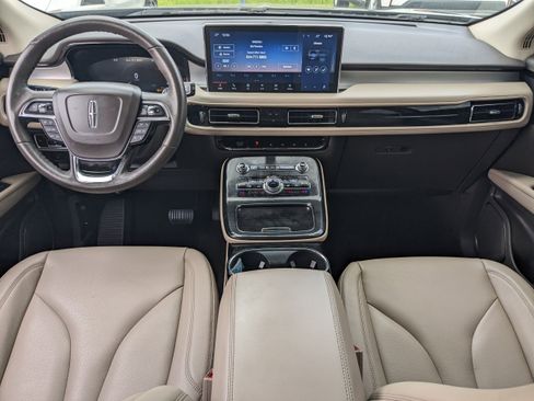 Used 2023 Lincoln Nautilus AWD w/ Premium Package image 13