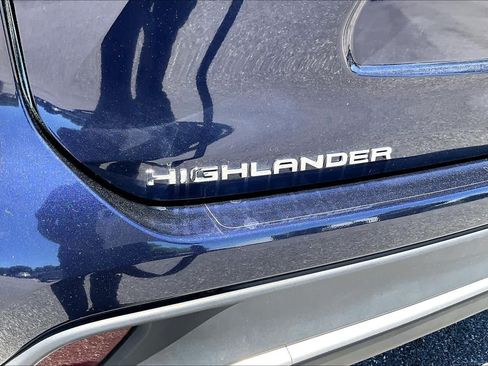 Used 2025 Toyota Highlander XSE AWD/4WD image 31