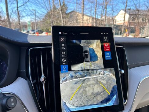 New 2026 Volvo XC60 B5 Ultra w/ Protection Package Premier image 17